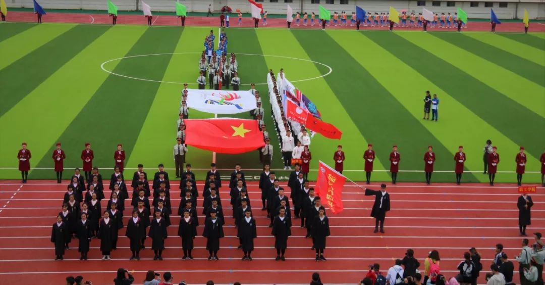 九游体育下载-关中暴熊队对阵中原雪豹队，拳击总决赛爆冷，门将神扑救主——逆风翻盘的范本的简单介绍