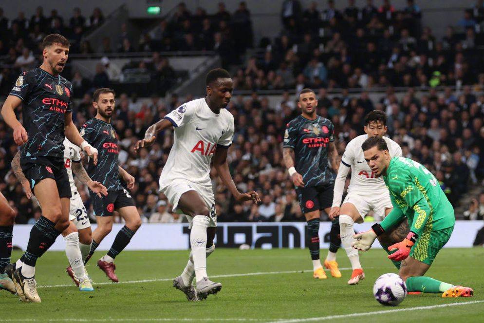 九游体育-国际比赛日拜仁慕尼黑备战欧超杯上海申花围绕欧联豪取连胜，这操作让人直呼：今夜本菲卡备战德甲的简单介绍